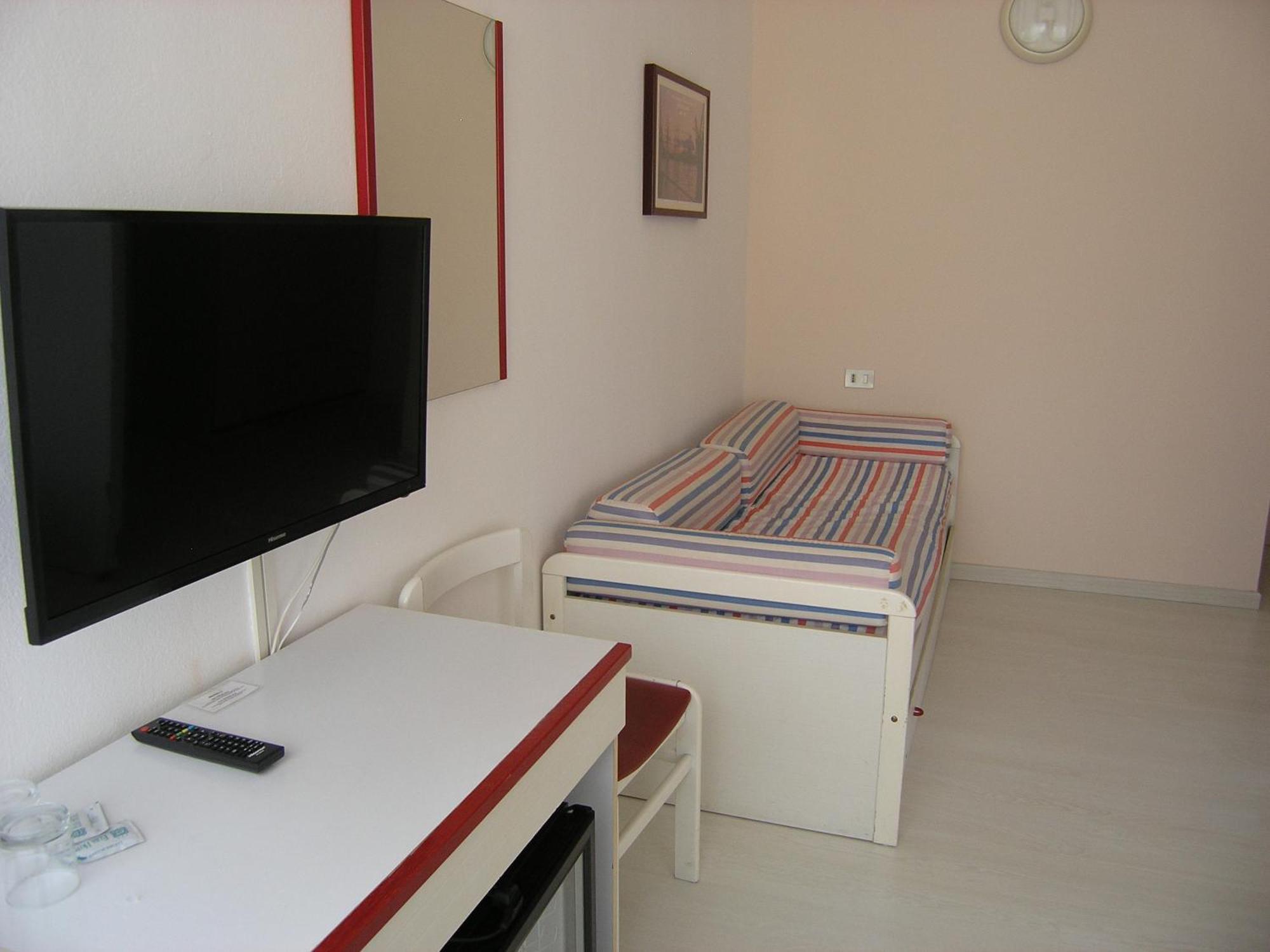 Elba Hotel Rosignano Solvay Szoba fotó